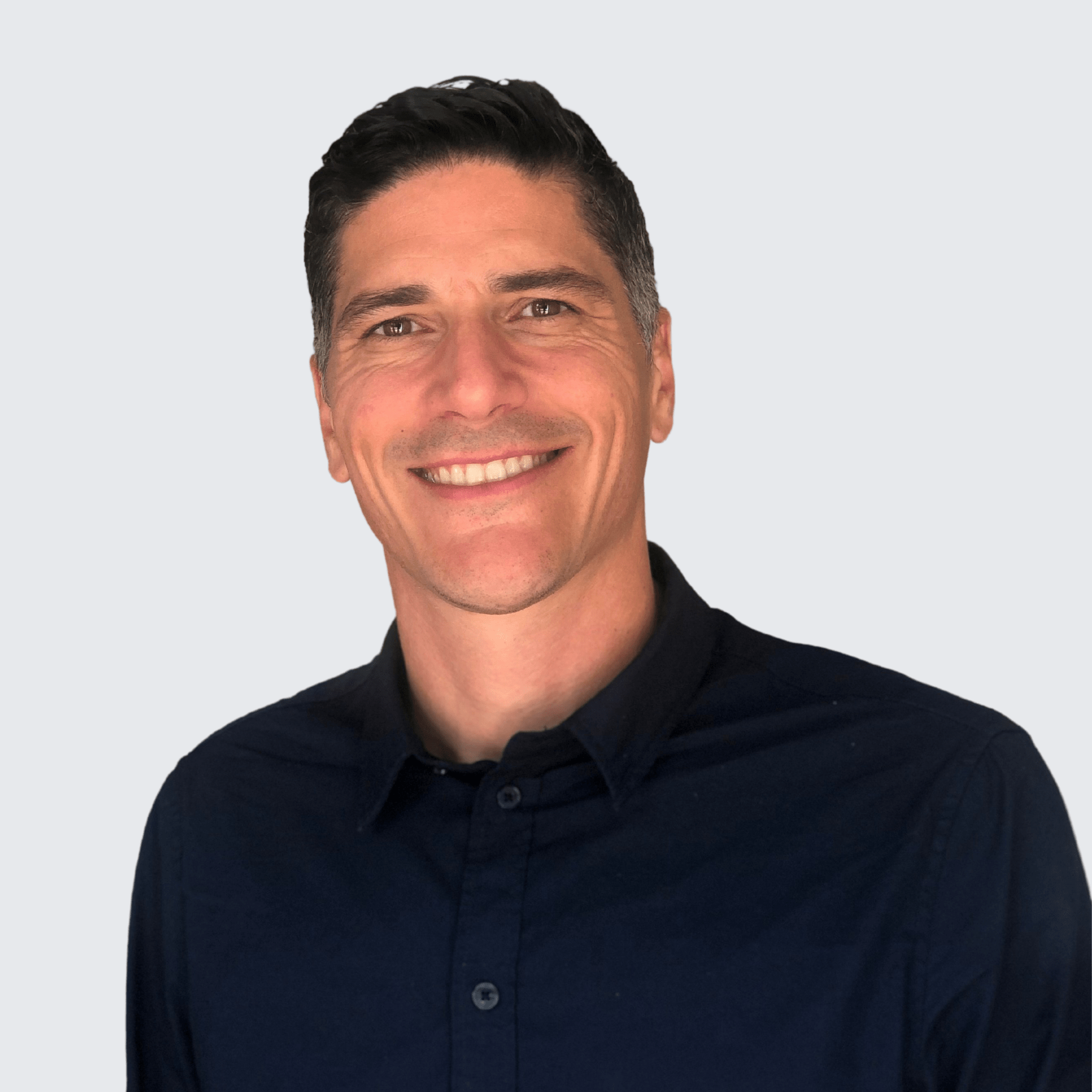 Untitled design Portrait de Robert Haggart, fondateur d'English For Life